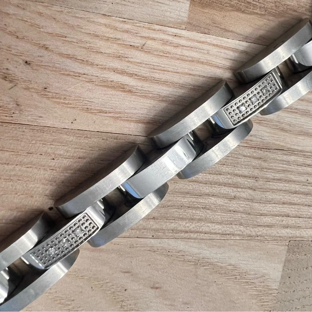 Unbranded Mens linked stainless steel diamond chain bracelet 11mm width